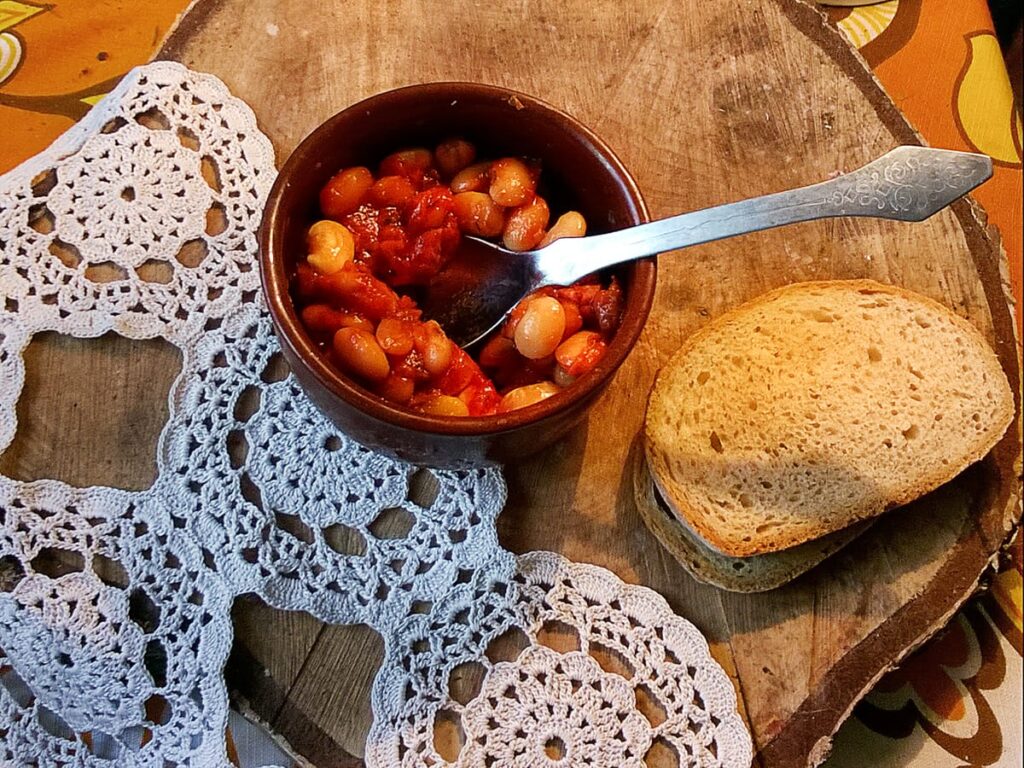 Przepis na fasolkę po bretońsku