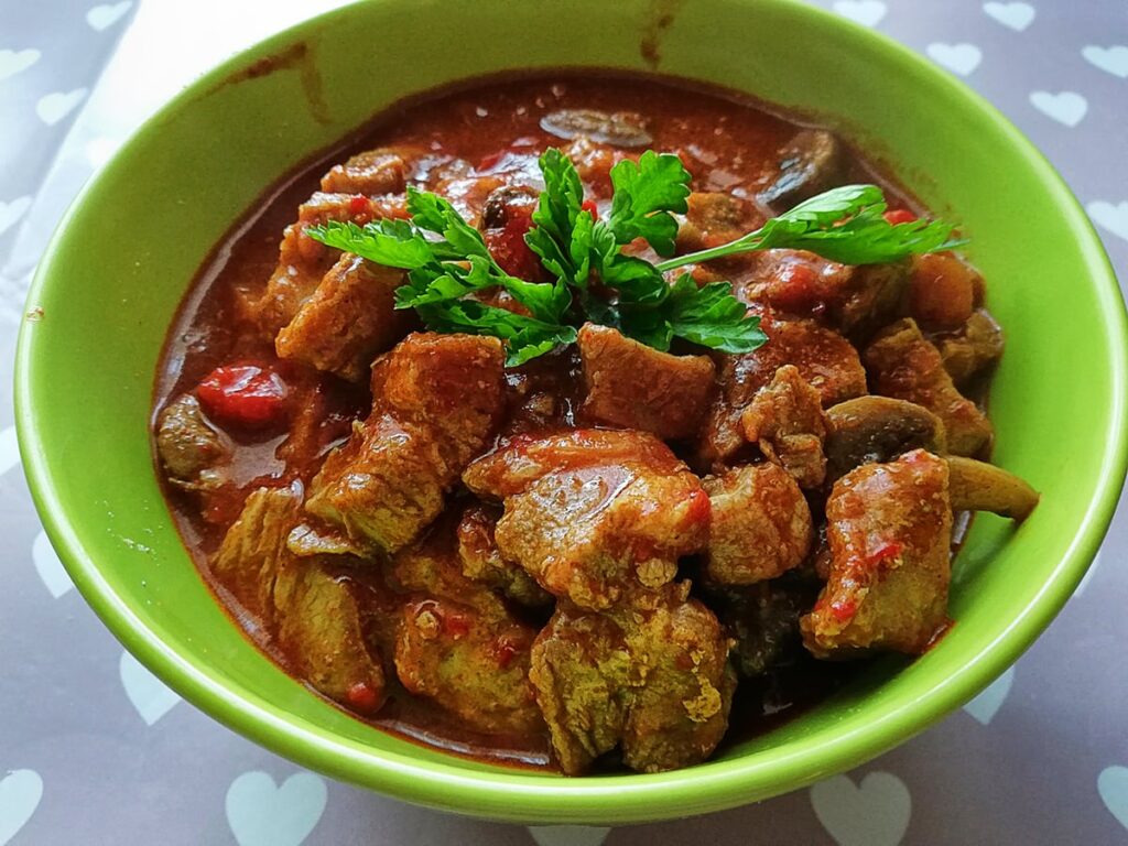 Przepis na gulasz po węgiersku