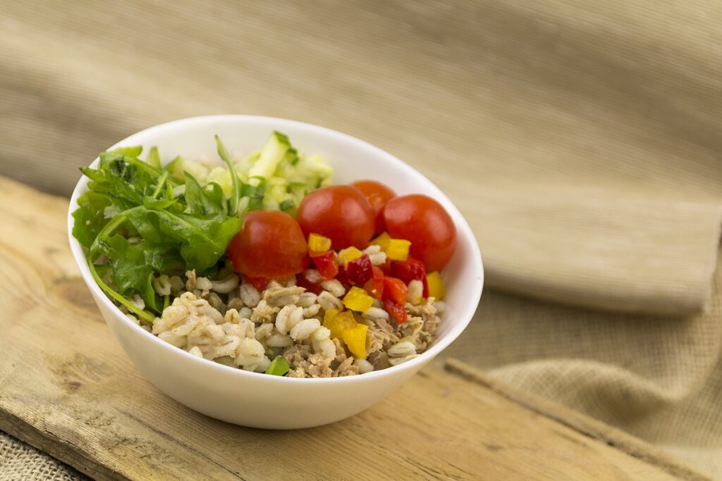 Przepis na makaronowa sałatkę z tuńczykiem