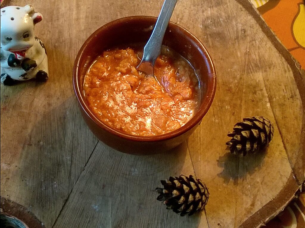 Przepis na zupę pomidorową z ryżem